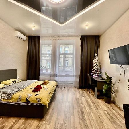 Kulisha 2Bedroom Apartment Near Opera House With Balcony Leópolis Exterior foto
