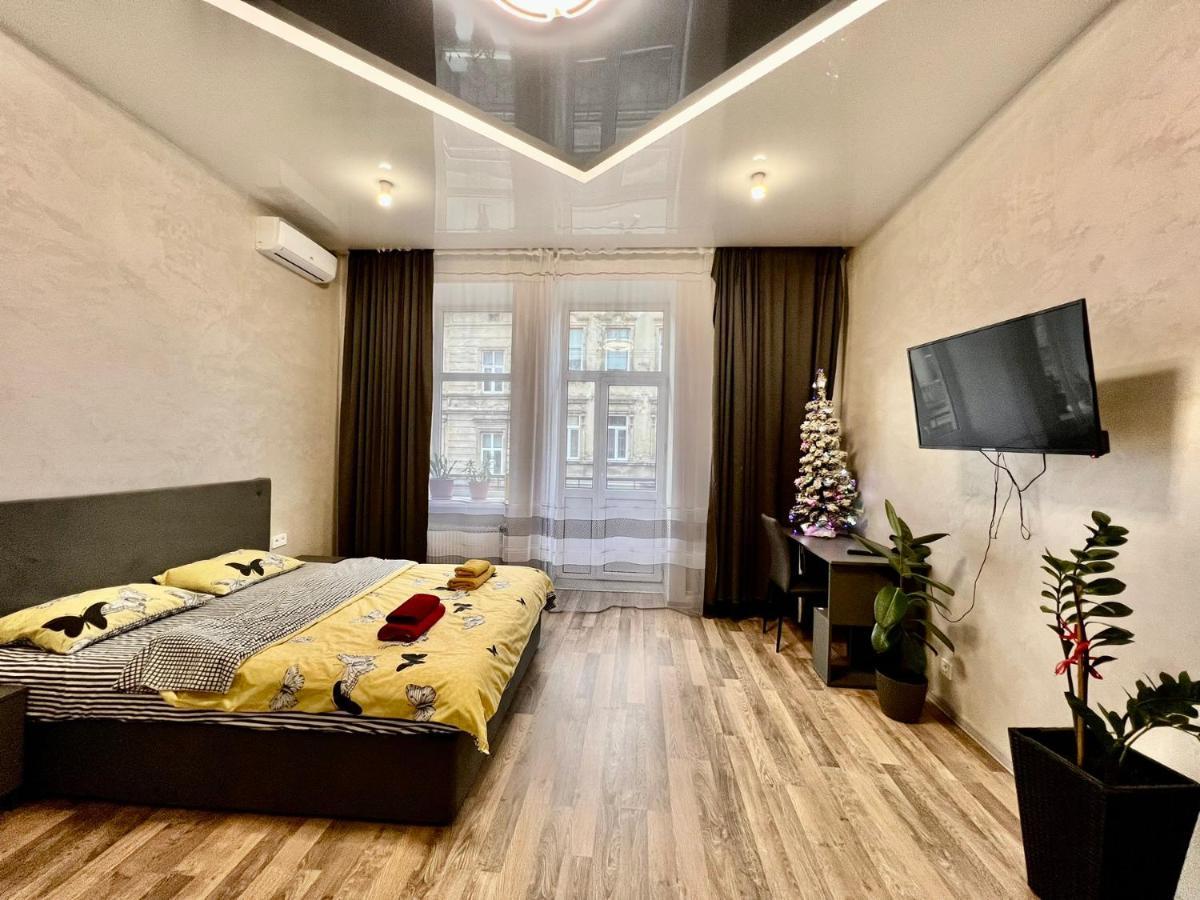 Kulisha 2Bedroom Apartment Near Opera House With Balcony Leópolis Exterior foto